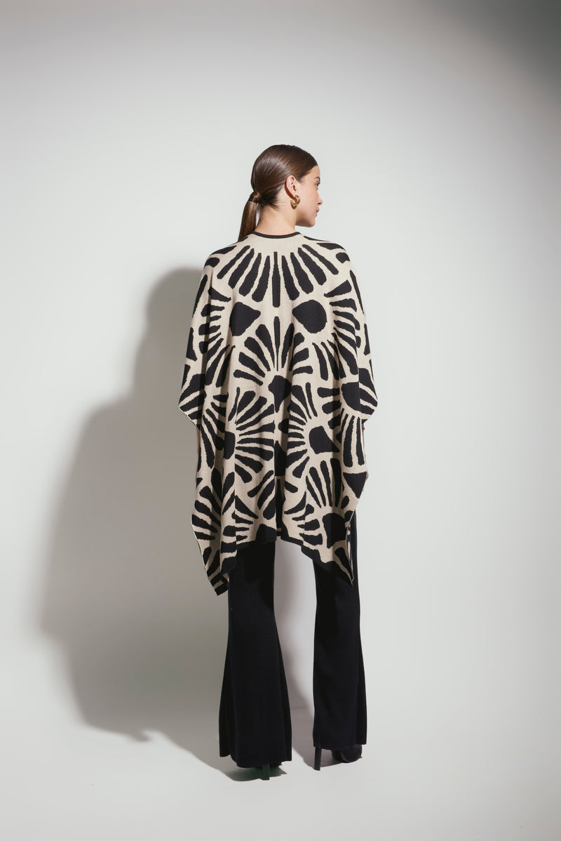 Chal Venus Negro-Beige